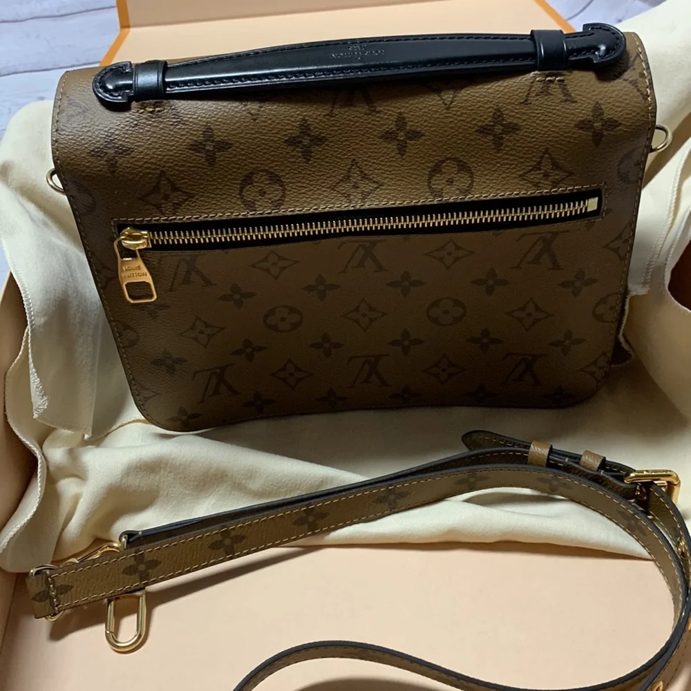 Louis Vuitton Brown Pochette Metis Reverse Monogram Canvas Crossbody Bag